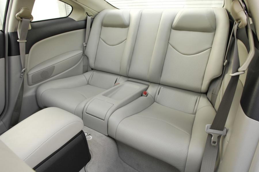  Infiniti G37 Coupe 2007 года  (фото 51 из 74)